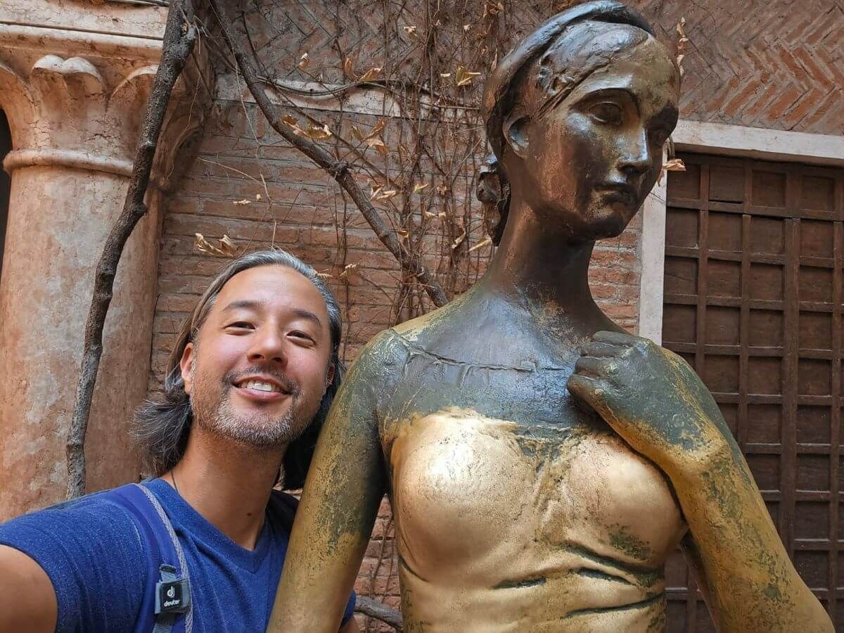 Die Statue der Julia in Verona