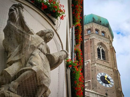 Blick auf den Südturm der Frauenkirche