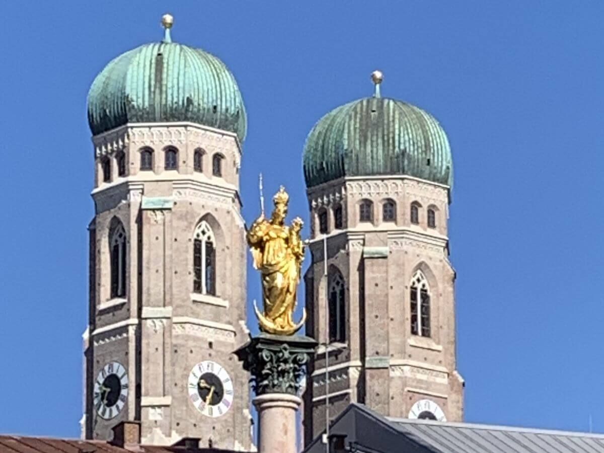 Die Frauenkirche ist das Wahrzeichen von München
