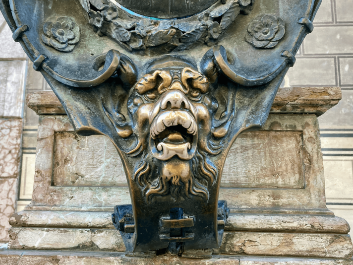 Rub the Lion's Snout to be Lucky