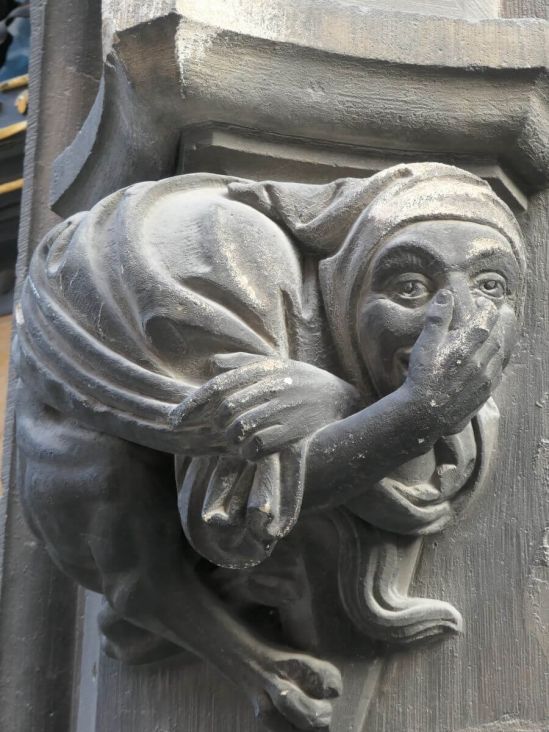 Das Neue Rathaus in München mit seinen Figuren